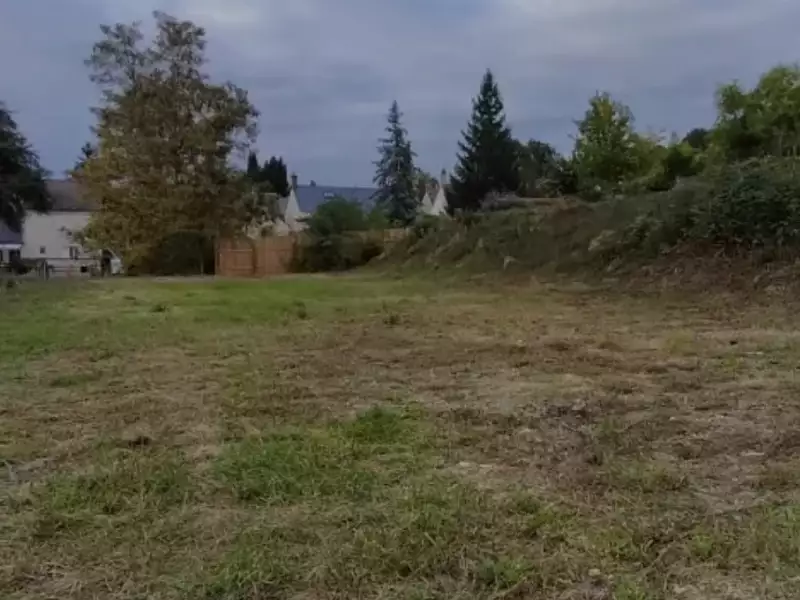 Terrain à bâtir, 555 m² - Le Breil-sur-Mérize (72370)