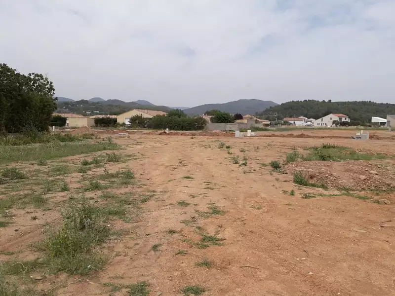 Terrain à bâtir, 571 m² - Cessenon-sur-Orb (34460)