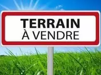 Terrain à bâtir, 704 m² - Montreuil-en-Caux (76850)