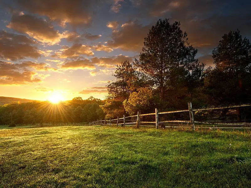 Terrain à bâtir, 900 m² - Noailhac (19500)