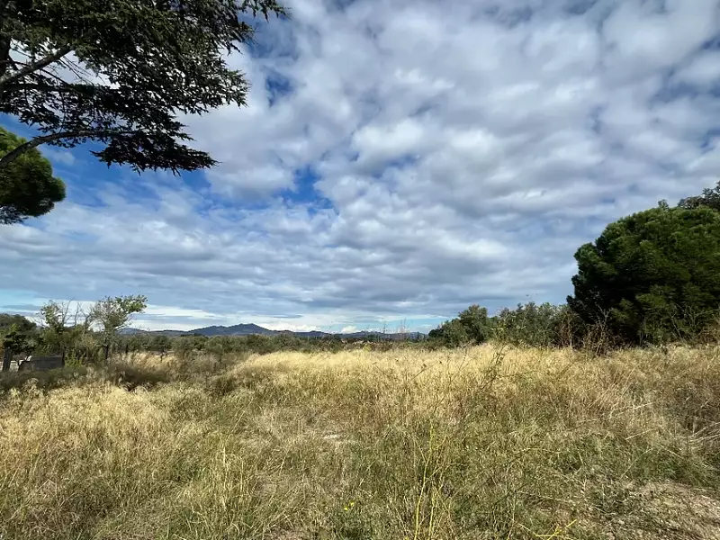 Terrain à bâtir, 1 400 m² - Castelnou (66300)