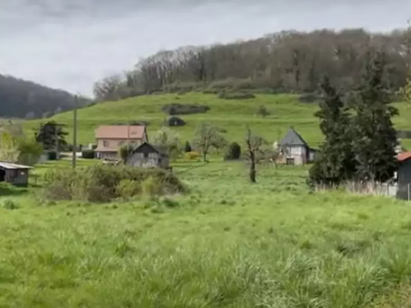 Terrain à bâtir, 1 612 m² - Marais-Vernier (27680)