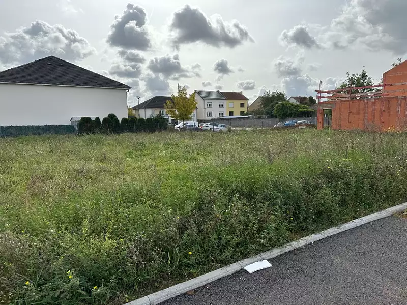 Terrain à bâtir, 385 m² - Saint-Privat-la-Montagne (57855)