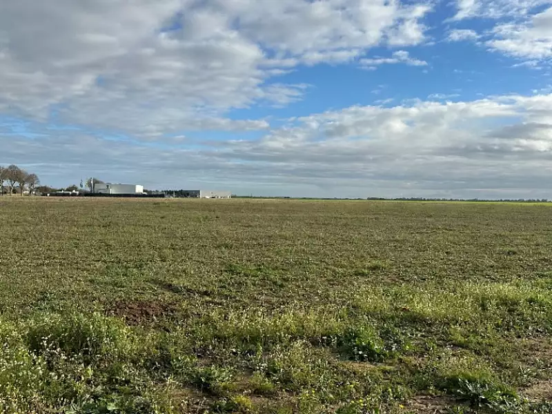 Terrain à bâtir, 405 m² - Creully sur Seulles (14480)