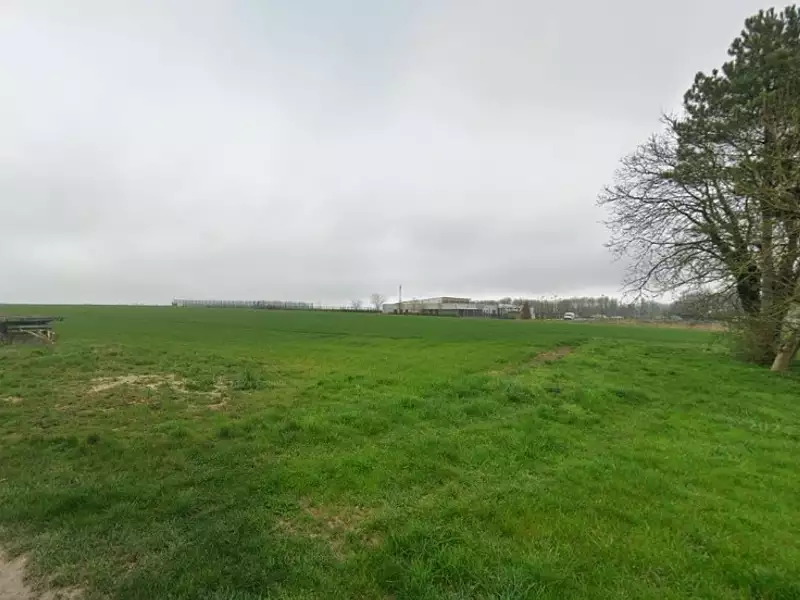 Terrain à bâtir, 700 m² - Bazancourt (51110)