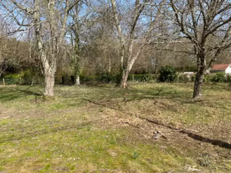 Terrain à bâtir, 450 m² - Le Taillan-Médoc (33320)