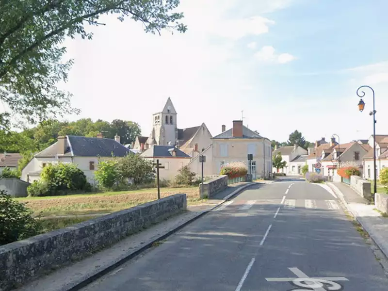 Terrain à bâtir, 1 400 m² - Donnery (45450)