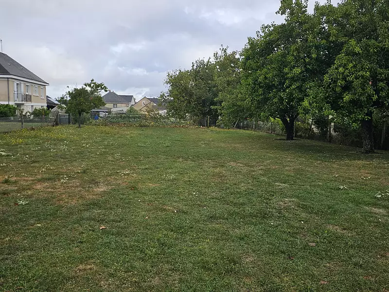 Terrain à bâtir, 550 m² - Doué-en-Anjou (49700)