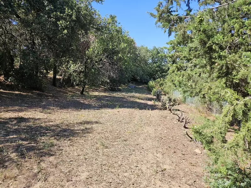 Terrain à bâtir, 960 m² - Roquebrune-sur-Argens (83520)