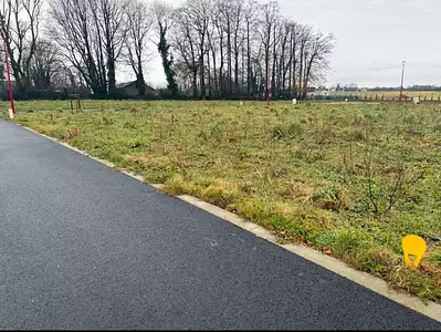 Terrain à bâtir, 592 m²