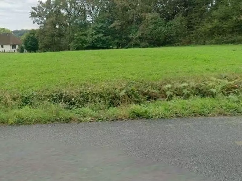 Terrain à bâtir, 2 990 m² - Lagarde-Marc-la-Tour (19150)