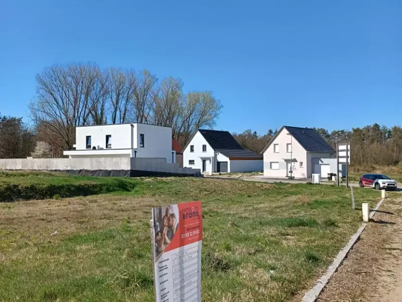 Terrain à bâtir, 390 m² - Schweighouse-sur-Moder (67590)
