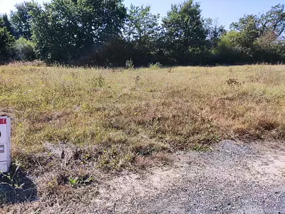 Terrain à bâtir, 693 m²