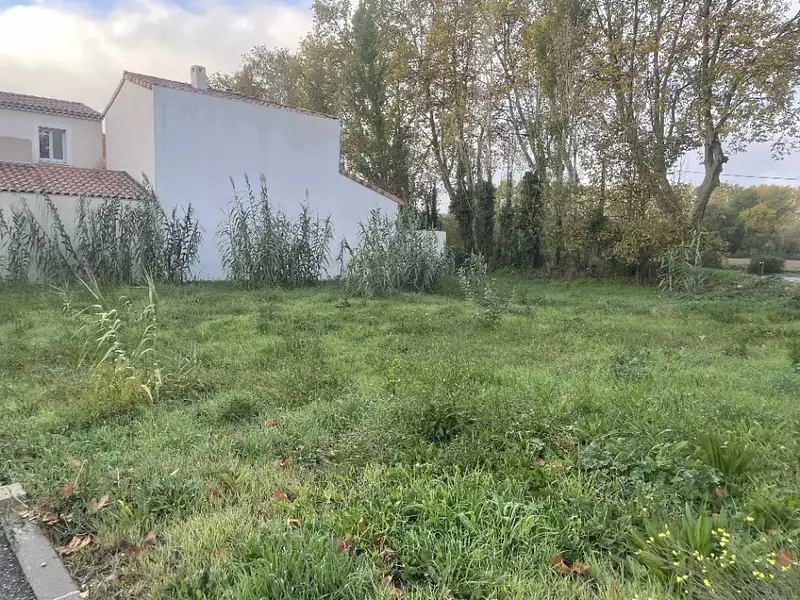 Terrain à bâtir, 234 m² - Mallemort (13370)
