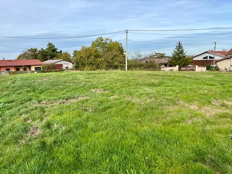 Terrain à bâtir, 833 m² - Viriat (01440)