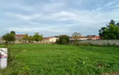 Terrain à bâtir, 670 m²