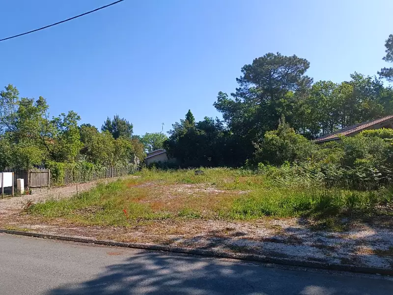 Terrain à bâtir, 400 m² - Andernos-les-Bains (33510)