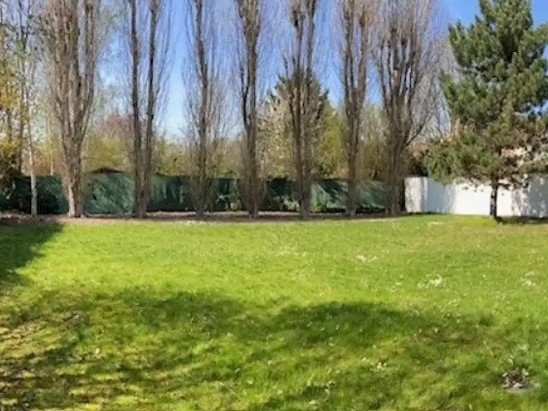 Terrain à bâtir, 580 m² - Lagny-sur-Marne (77400)