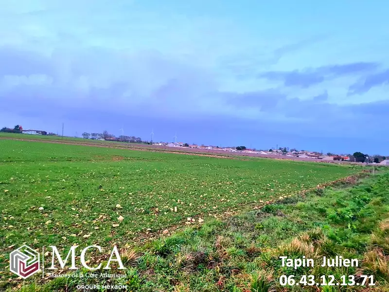 Terrain à bâtir, 243 m² - Angliers (17540)