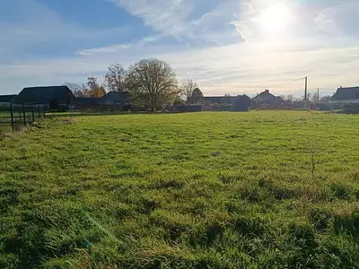 Terrain à bâtir, 1 335 m²