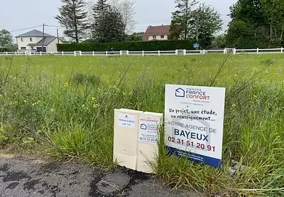 Terrain à bâtir, 301 m²