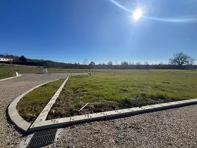 Terrain à bâtir, 372 m²