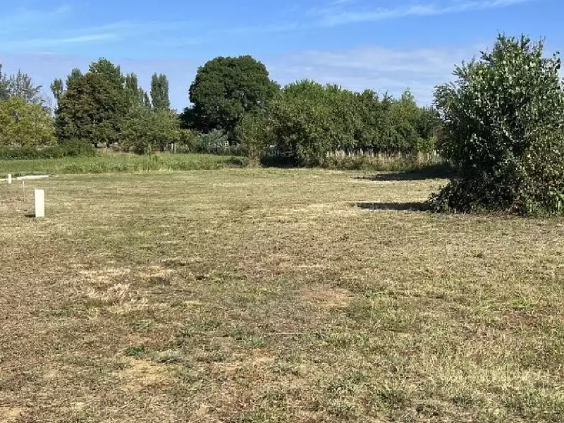 Terrain à bâtir, 777 m² - Poussignac (47700)