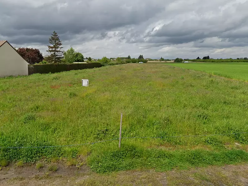 Terrain à bâtir, 559 m² - Mareau-aux-Prés (45370)