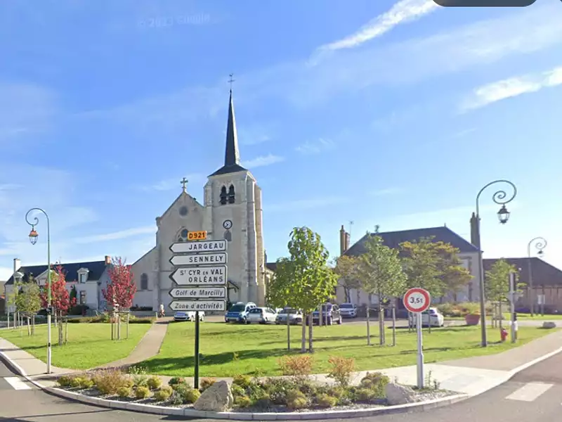 Terrain à bâtir, 600 m² - Marcilly-en-Villette (45240)