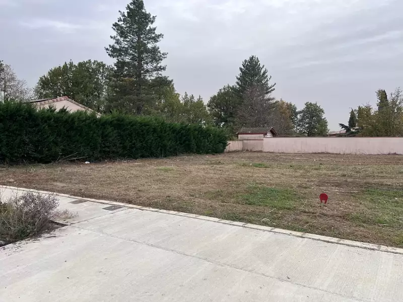 Terrain à bâtir, 346 m² - Labastide-Saint-Sernin (31620)