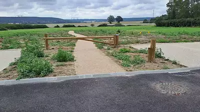 Terrain à bâtir, 1 501 m²