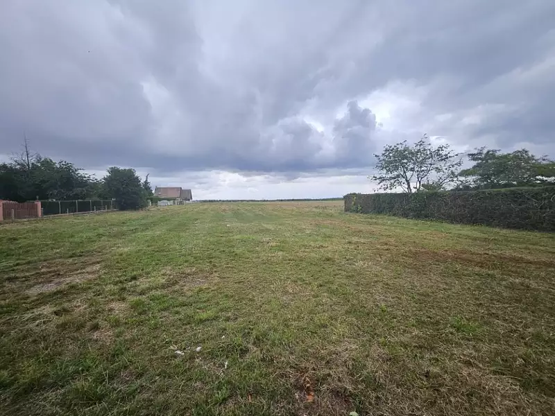 Terrain à bâtir, 1 530 m² - Evreux (27000)