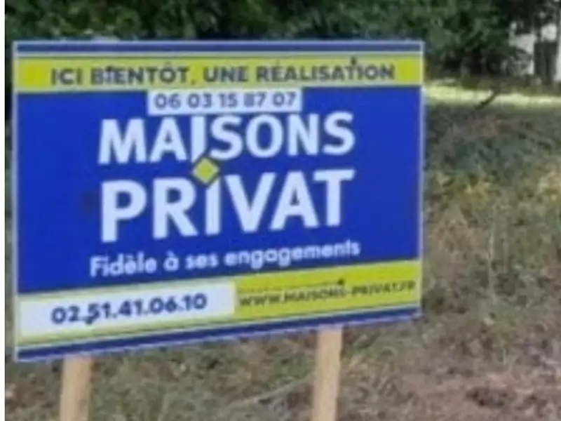 Terrain à bâtir, 946 m² - La Roche-sur-Yon (85000)