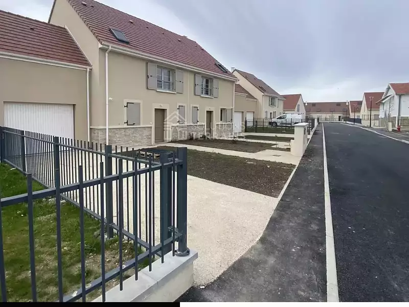 Maison neuve, 104,76 m² - Grisy-Suisnes (77166)