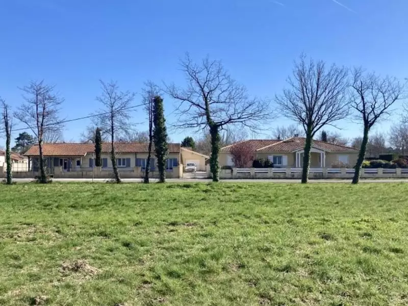 Terrain à bâtir, 637 m² - Margaux-Cantenac (33460)