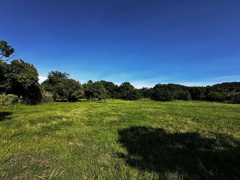 Terrain à bâtir, 1 100 m² - Saint-Raphaël (83700)