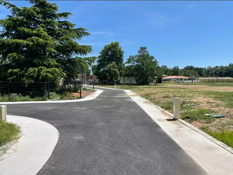 Terrain à bâtir, 600 m² - Izon (33450)