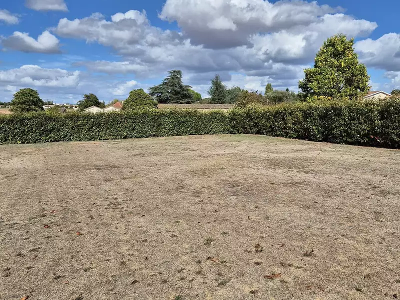 Terrain à bâtir, 708 m² - Châtellerault (86100)