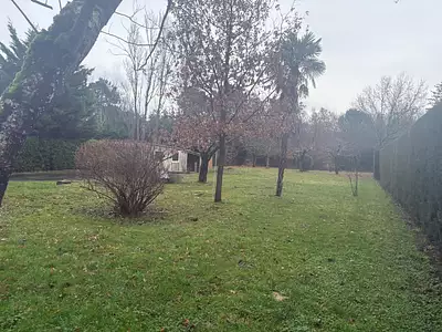 Terrain à bâtir, 550 m²