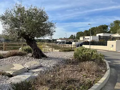 Terrain à bâtir, 710 m²