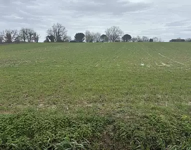 Terrain à bâtir, 670 m²