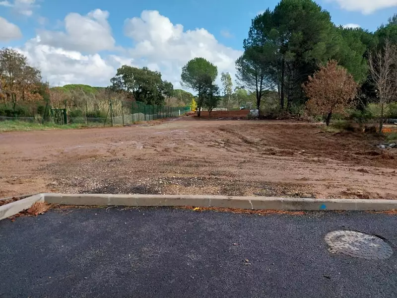 Terrain à bâtir, 620 m² - Puget-sur-Argens (83480)
