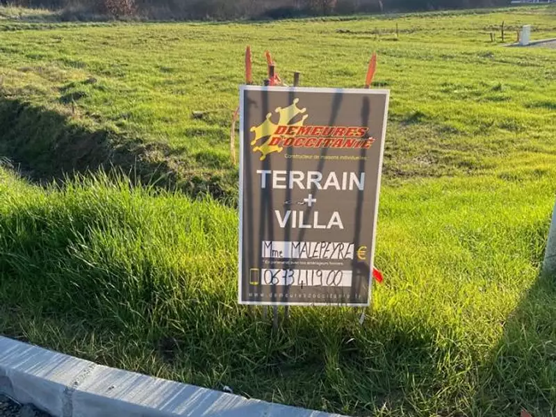 Terrain à bâtir, 765 m² - Castelginest (31780)