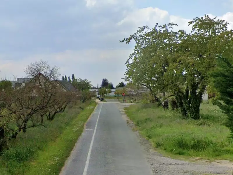 Terrain à bâtir, 551 m² - Mareau-aux-Prés (45370)