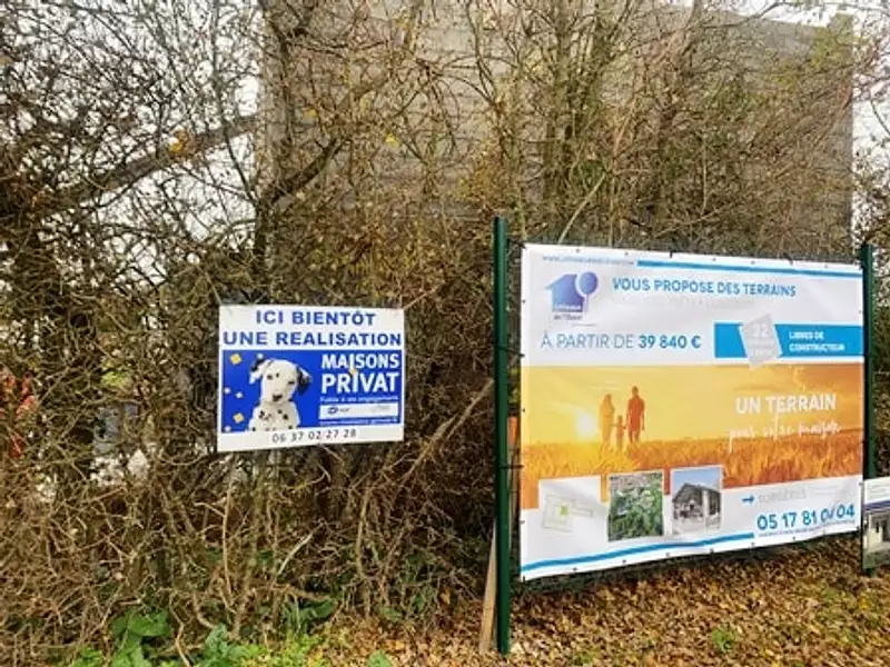 Terrain à bâtir, 400 m² - Surgères (17700)