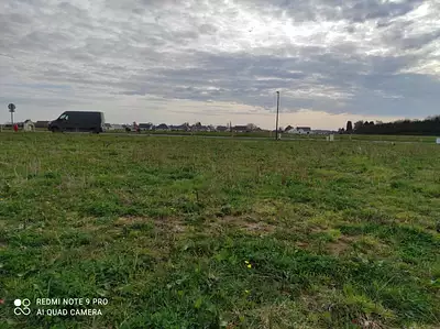 Terrain à bâtir, 588 m²