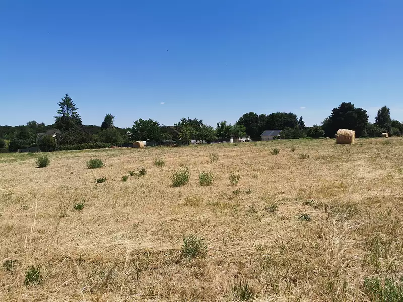 Terrain à bâtir, 676 m² - Beaumont-Louestault (37360)