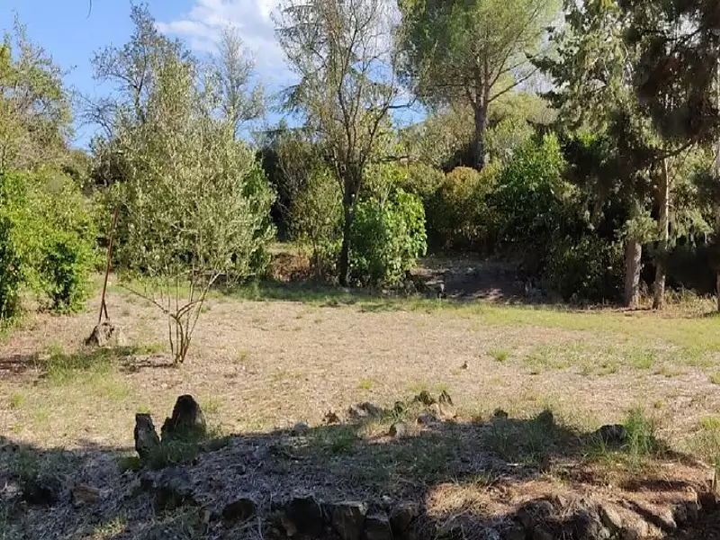 Terrain à bâtir, 890 m² - Saint-Jean-de-Barrou (11360)