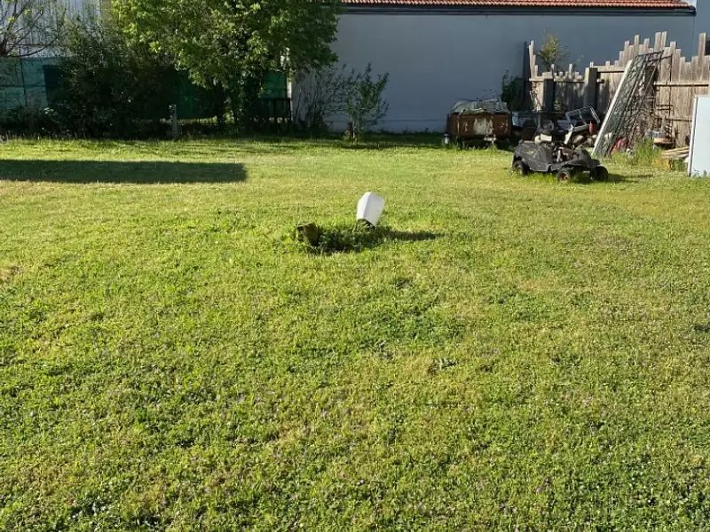 Terrain à bâtir, 360 m² - Le Barp (33114)