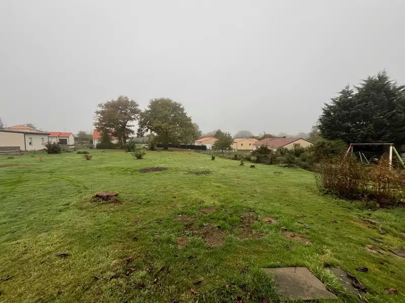 Terrain à bâtir, 600 m² - Beausse (49410)